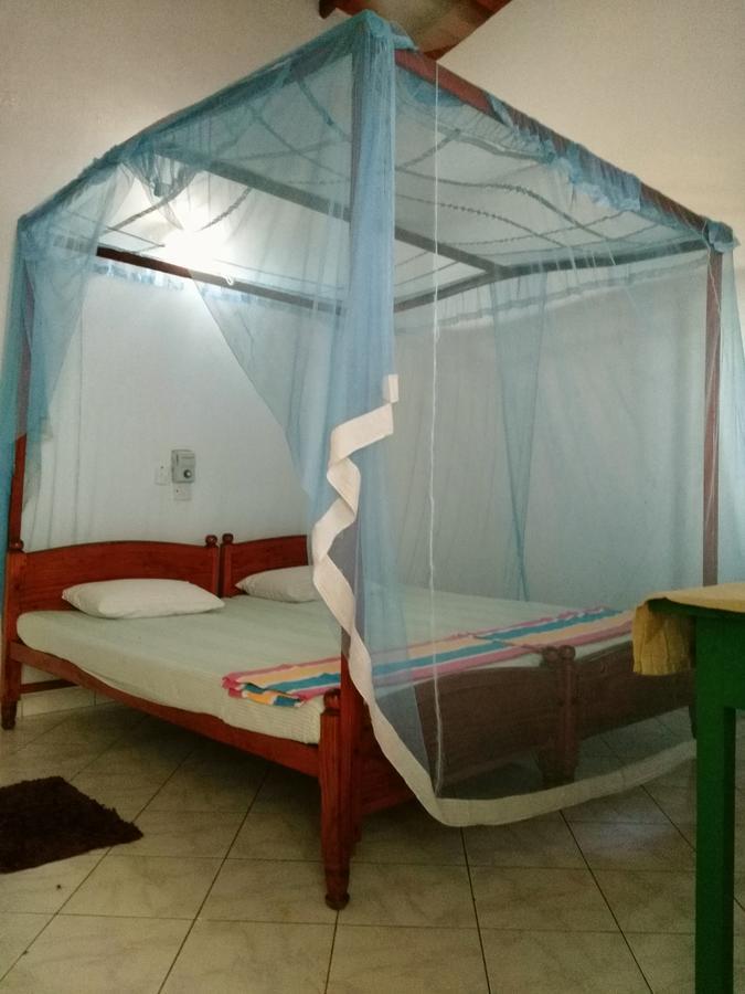 Sunnys Beach Guest House Hikkaduwa Extérieur photo